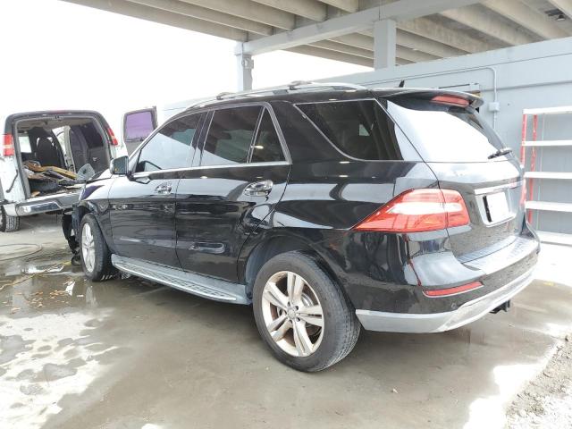 4JGDA2EB8EA269722 - 2014 MERCEDES-BENZ ML 350 BLUETEC BLACK photo 2