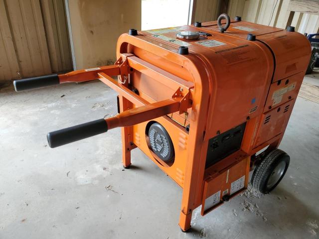TTB01811 - 2009 GEN GENERATOR Orange Foto 4