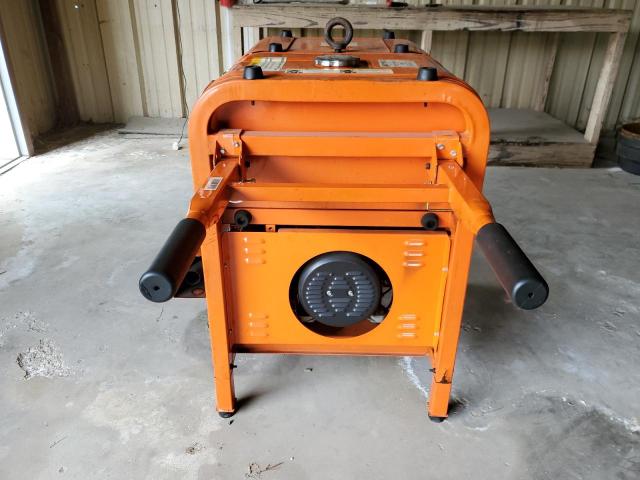 TTB01811 - 2009 GEN GENERATOR Orange Foto 6