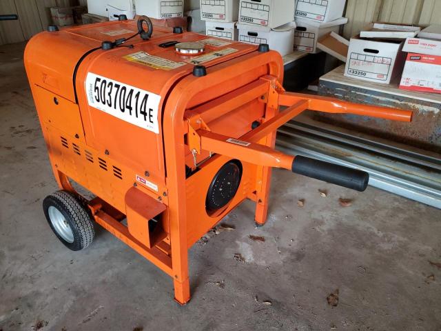 TTB01812 - 2012 GEN GENERATOR Orange Foto 3