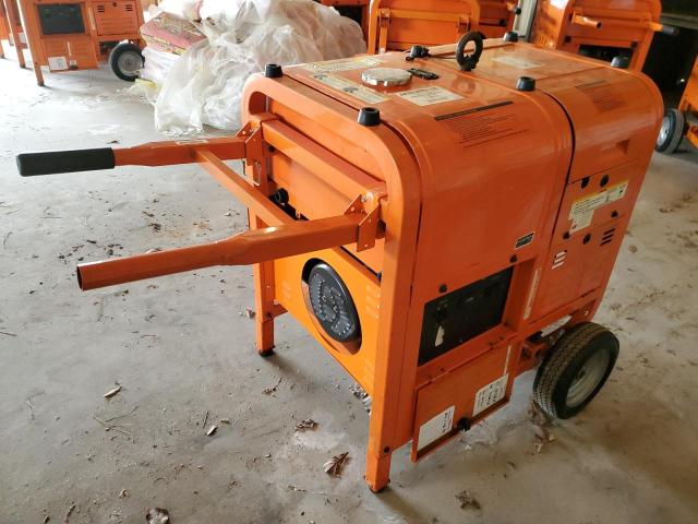 TTB01812 - 2012 GEN GENERATOR Orange Foto 4