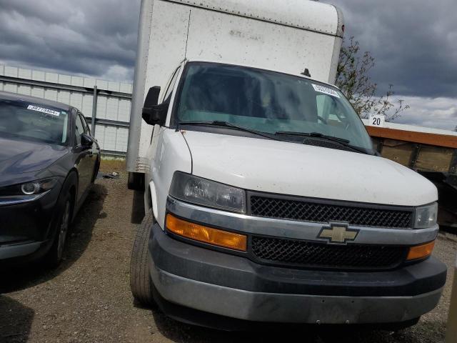 1HA3GTCG3JN002795 - 2018 CHEVROLET EXPRESS G3 WHITE photo 5