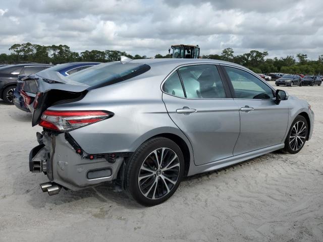 4T1B11HK6KU746090 - 2019 TOYOTA CAMRY L SILVER photo 3