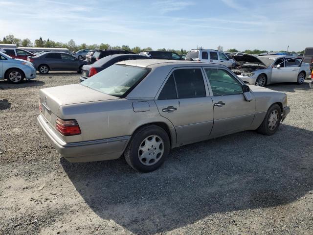 WDBEA32E0SC212054 - 1995 MERCEDES-BENZ E 320 BASE BEIGE photo 3