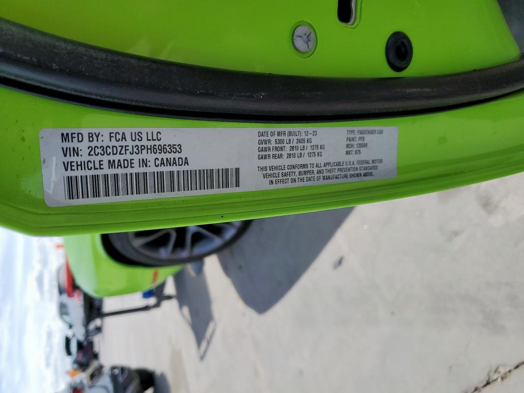 2C3CDZFJ3PH696353 - 2023 DODGE CHALLENGER R/T SCAT PACK GREEN photo 13