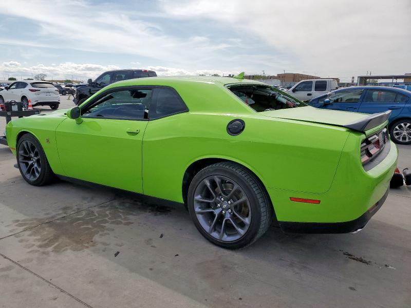 2C3CDZFJ3PH696353 - 2023 DODGE CHALLENGER R/T SCAT PACK GREEN photo 2