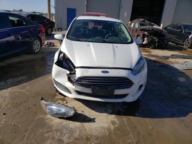 3FADP4AJ1KM141922 - 2019 FORD FIESTA S WHITE photo 5