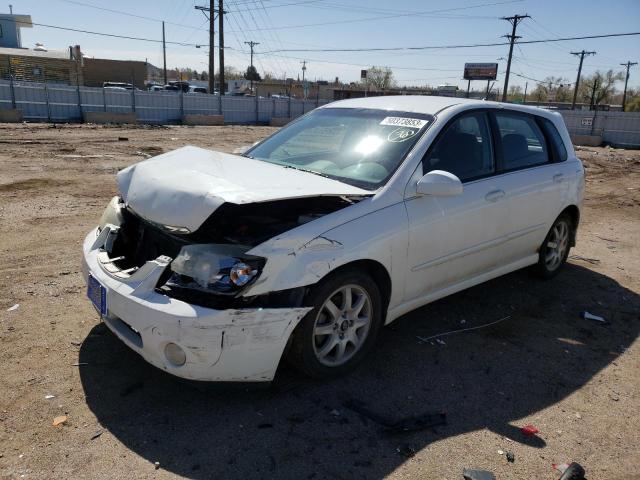 KNAFE162655106339 - 2005 KIA SPECTRA5 WHITE photo 1