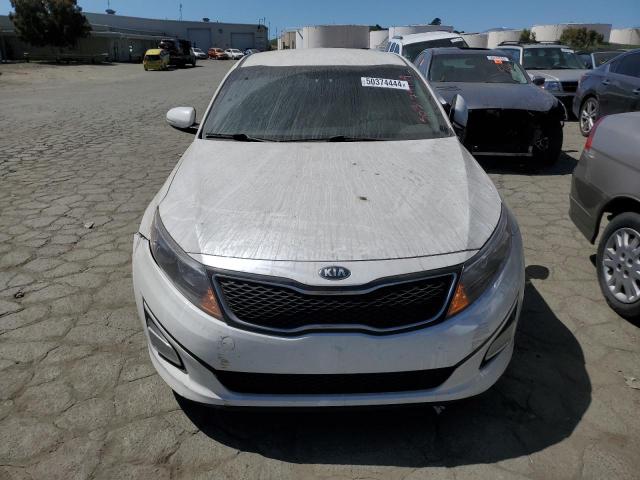 KNAGM4A72F5637194 - 2015 KIA OPTIMA LX WHITE photo 5