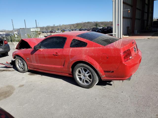 1ZVFT82H765198877 - 2006 FORD MUSTANG GT RED photo 2