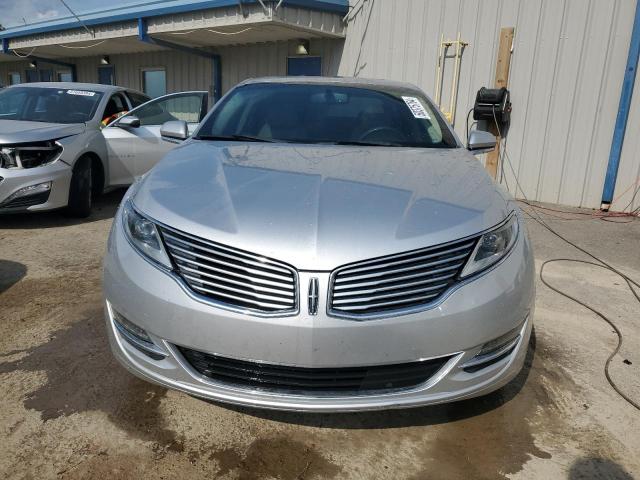 3LN6L2G97GR616558 - 2016 LINCOLN MKZ SILVER photo 5