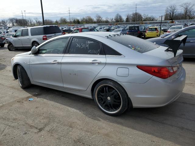 5NPEB4AC8CH365114 - 2012 HYUNDAI SONATA GLS SILVER photo 2