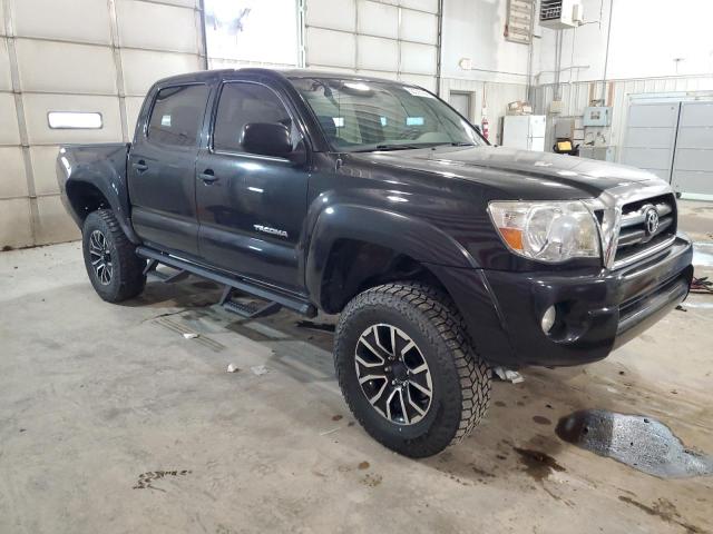 5TELU42N77Z444035 - 2007 TOYOTA TACOMA DOUBLE CAB BLACK photo 4