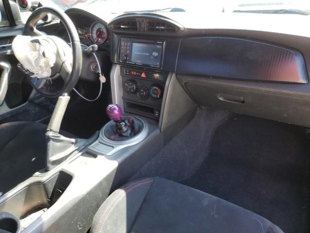 JF1ZNAA15D1720521 - 2013 TOYOTA SCION FR-S თეთრი ფოტო 8