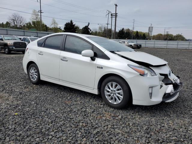 JTDKN3DPXE3055080 - 2014 TOYOTA PRIUS PLUG WHITE photo 4