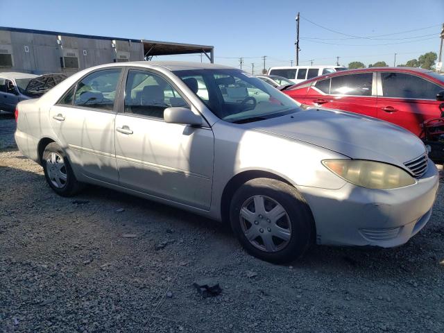 4T1BE32K76U668238 - 2006 TOYOTA CAMRY LE SILVER photo 4