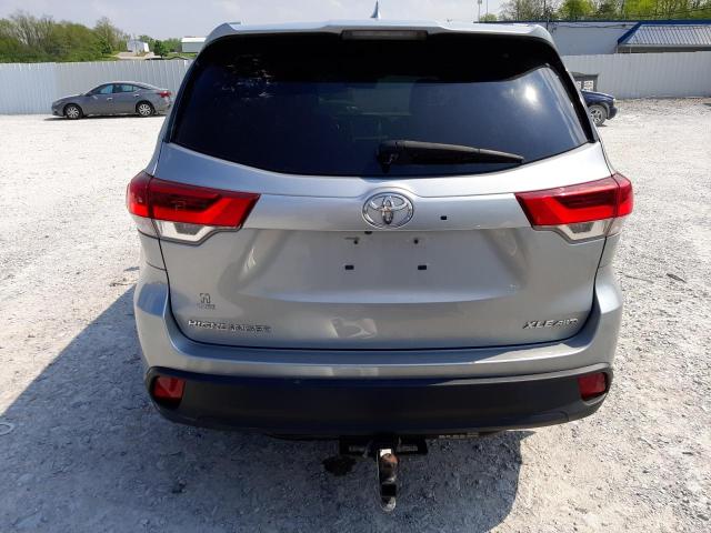 5TDJZRFH8JS529254 - 2018 TOYOTA HIGHLANDER SE SILVER photo 6