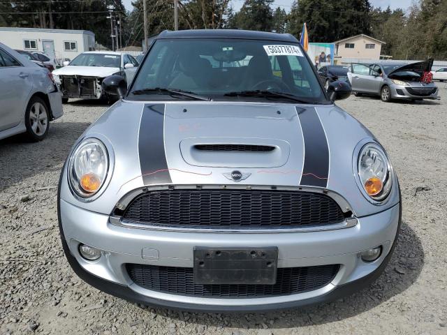 WMWMM3C53ATZ33435 - 2010 MINI COOPER S CLUBMAN SILVER photo 5