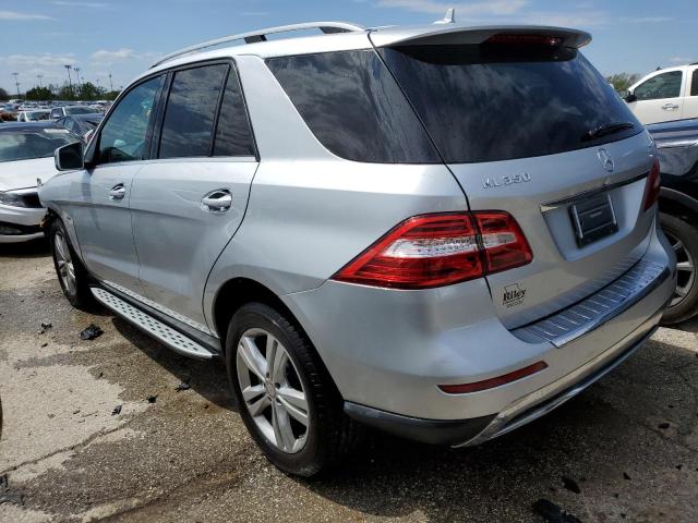 4JGDA5HBXCA075817 - 2012 MERCEDES-BENZ ML 350 4MATIC SILVER photo 2