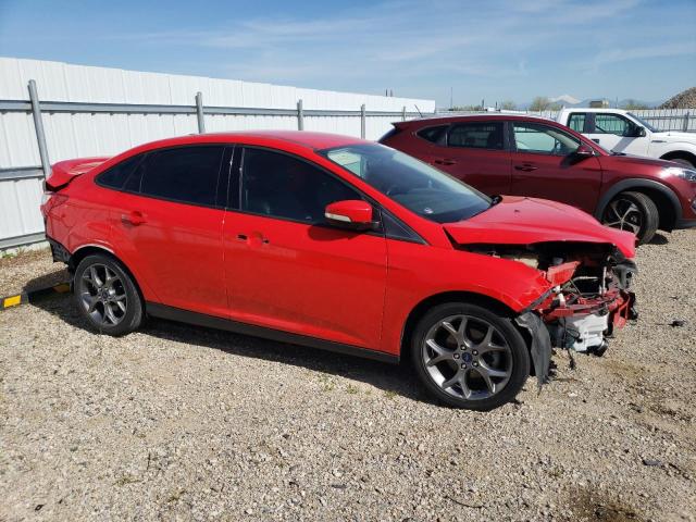 1FADP3F20DL335096 - 2013 FORD FOCUS SE RED photo 4