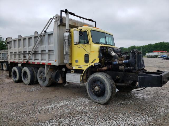 2FV46MDB2WA886732 - 1998 FREIGHTLINER CONVENTION FLD112 YELLOW photo 1