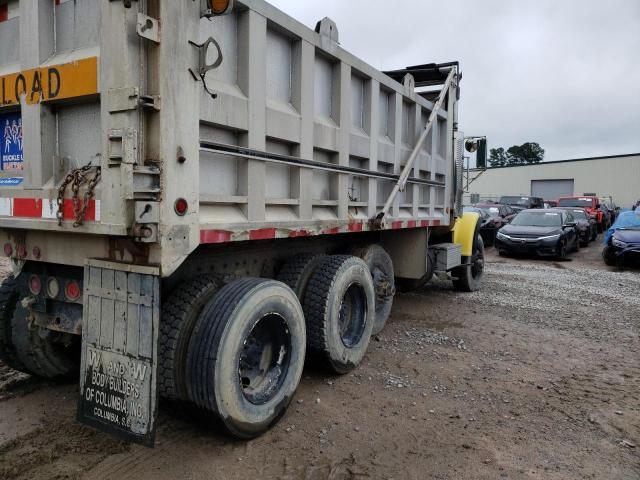 2FV46MDB2WA886732 - 1998 FREIGHTLINER CONVENTION FLD112 YELLOW photo 4