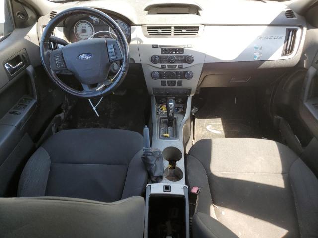 1FAHP36N69W217863 - 2009 FORD FOCUS SES SILVER photo 8