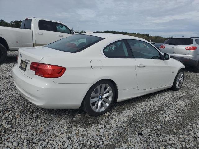 WBAKE3C56BE559008 - 2011 BMW 328 I WHITE photo 3