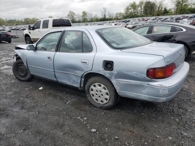 4T1BG12K2TU740022 - 1996 TOYOTA CAMRY DX SILVER photo 2