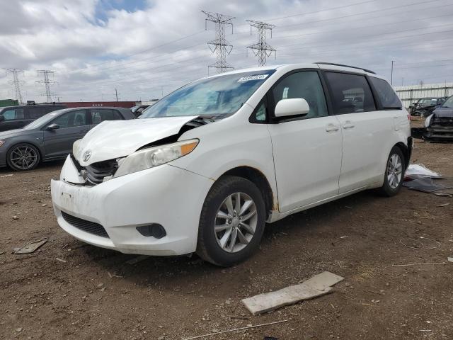 2011 TOYOTA SIENNA LE, null