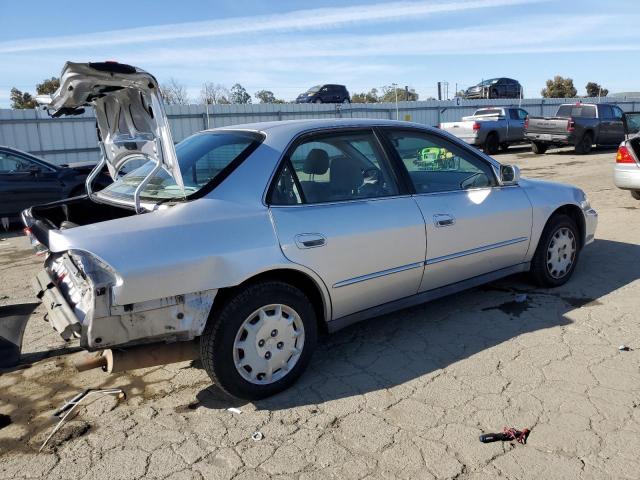 3HGCG66542G706113 - 2002 HONDA ACCORD LX SILVER photo 3