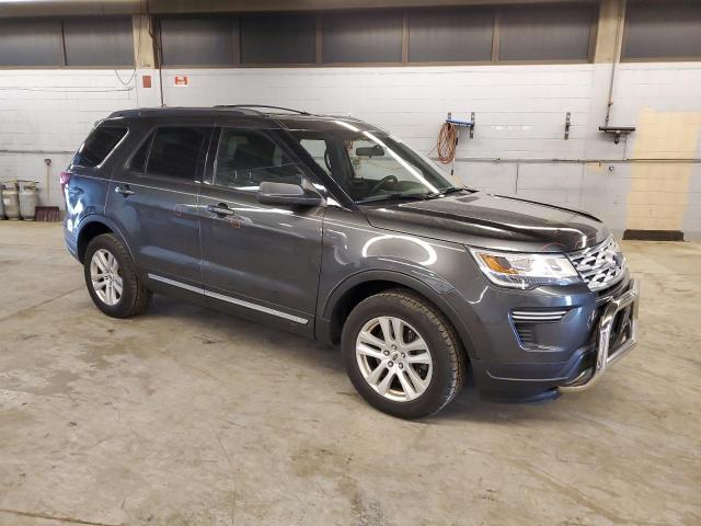 1FM5K8D84KGA76227 - 2019 FORD EXPLORER XLT GRAY photo 4