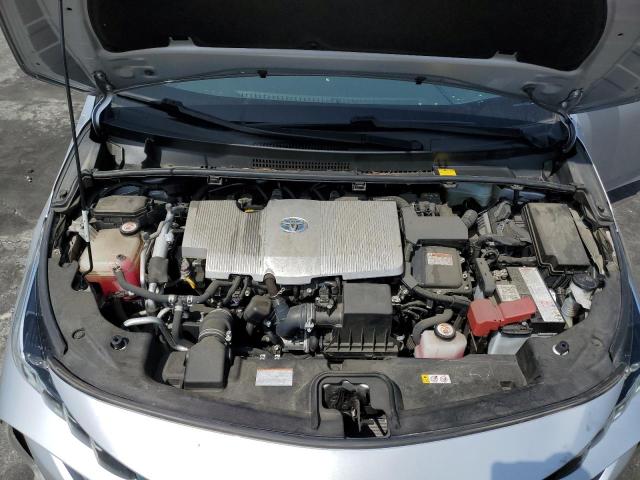 JTDKARFP0J3083234 - 2018 TOYOTA PRIUS PRIM Silber Foto 11