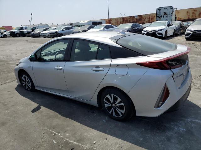 JTDKARFP0J3083234 - 2018 TOYOTA PRIUS PRIM Silber Foto 2