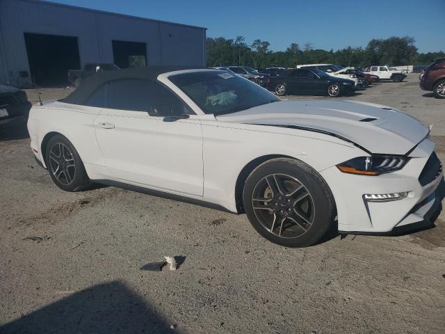 1FATP8UH8L5147784 - 2020 FORD MUSTANG WHITE photo 4