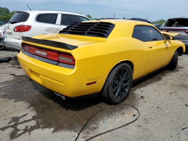 2C3CDYCJ7CH213939 - 2012 DODGE CHALLENGER SRT-8 YELLOW photo 3