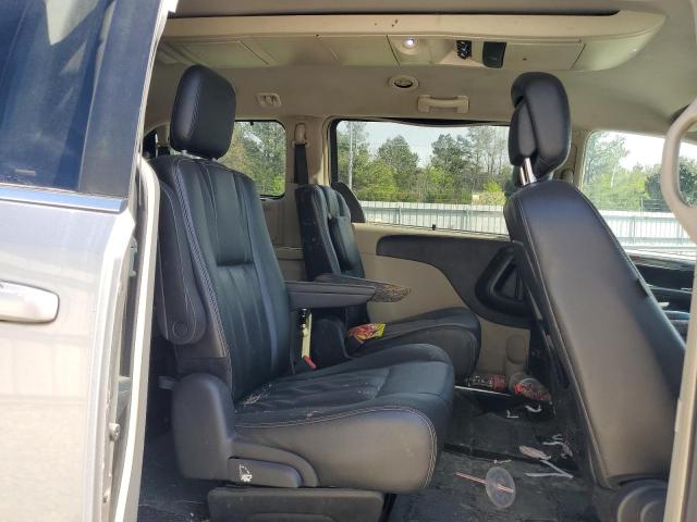 2C4RC1BG6GR189459 - 2016 CHRYSLER TOWN & COU TOURING SILVER photo 11