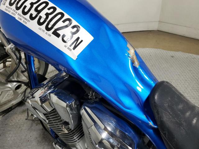 JH2SC6107AK000320 - 2010 HONDA VT1300 CX BLUE photo 10