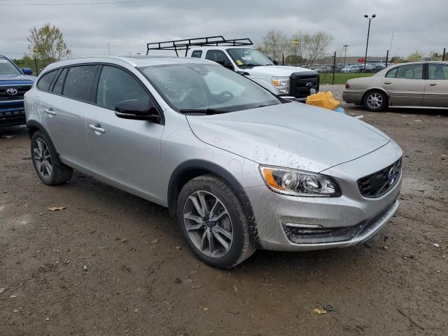 YV4612HK8G1015484 - 2016 VOLVO V60 CROSS PREMIER GRAY photo 4