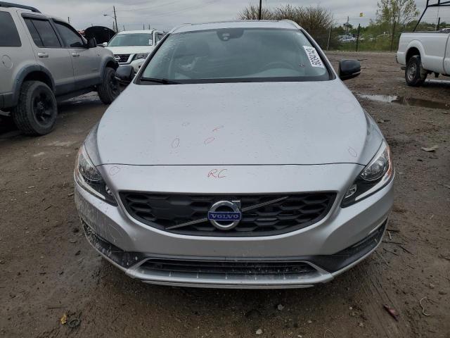 YV4612HK8G1015484 - 2016 VOLVO V60 CROSS PREMIER GRAY photo 5