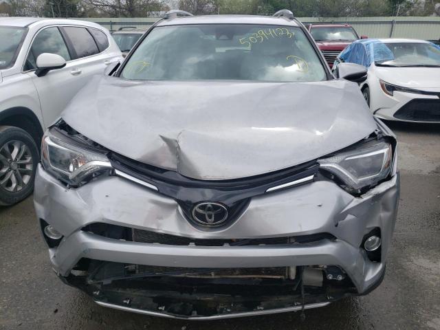 2T3WFREV9JW522270 - 2018 TOYOTA RAV4 ADVENTURE SILVER photo 5