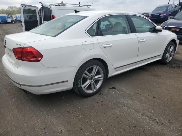 1VWCM7A30DC053513 - 2013 VOLKSWAGEN PASSAT SEL WHITE photo 3