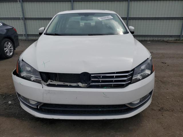 1VWCM7A30DC053513 - 2013 VOLKSWAGEN PASSAT SEL WHITE photo 5