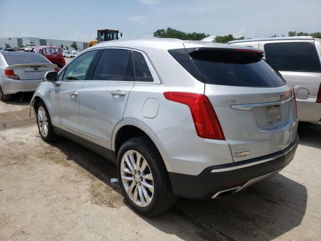 1GYKNFRS2HZ102483 - 2017 CADILLAC XT5 PLATINUM SILVER photo 2