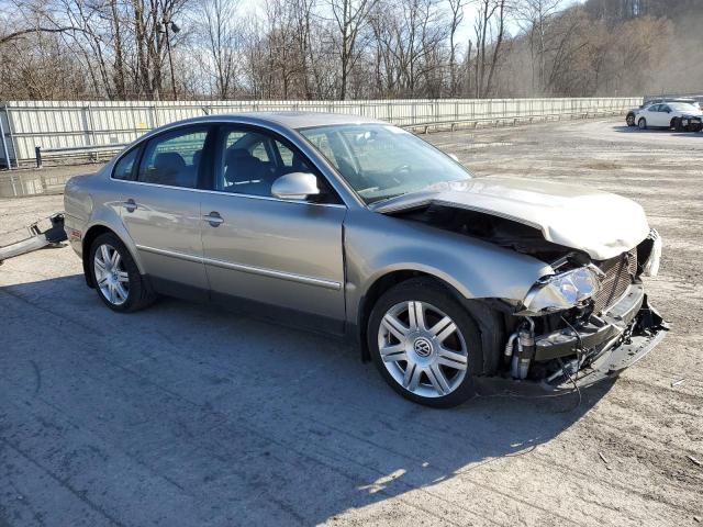 WVWTU63B55E066460 - 2005 VOLKSWAGEN PASSAT GLX 4MOTION 金色 照片 4