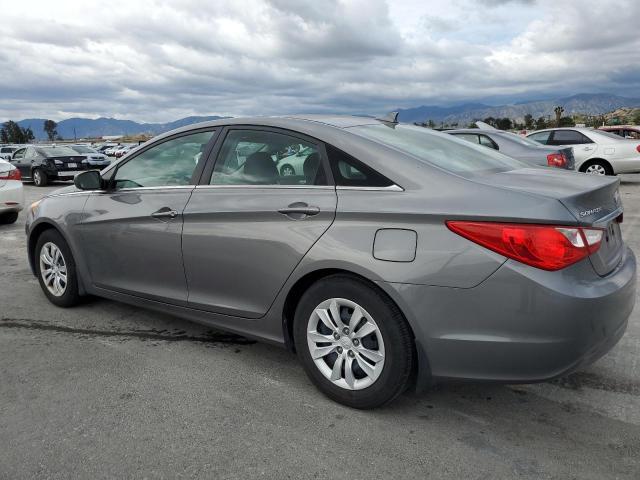 5NPEB4AC0CH413561 - 2012 HYUNDAI SONATA GLS GRAY photo 2