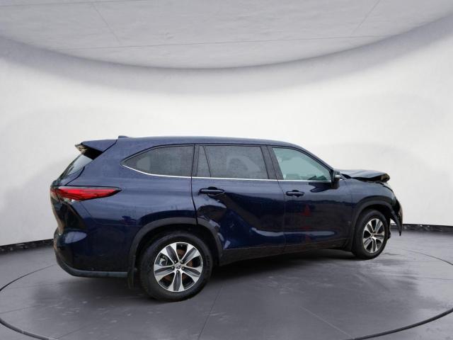 5TDHZRBH6MS536745 - 2021 TOYOTA HIGHLANDER XLE BLUE photo 3