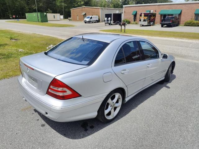 WDBRF52H56E020857 - 2006 MERCEDES-BENZ C 230 SILVER photo 4