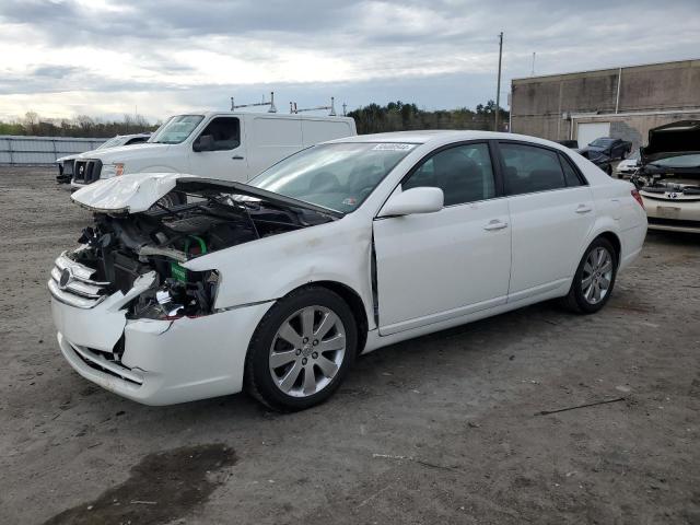 4T1BK36B75U057238 - 2005 TOYOTA AVALON XL WHITE photo 1