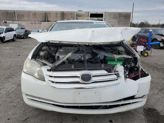 4T1BK36B75U057238 - 2005 TOYOTA AVALON XL WHITE photo 5